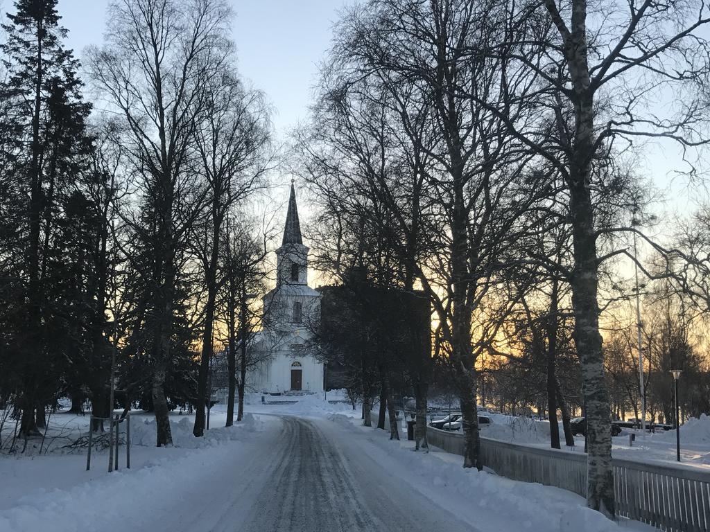 Vaesterbacken Hotell & Konferens Holmsund Esterno foto